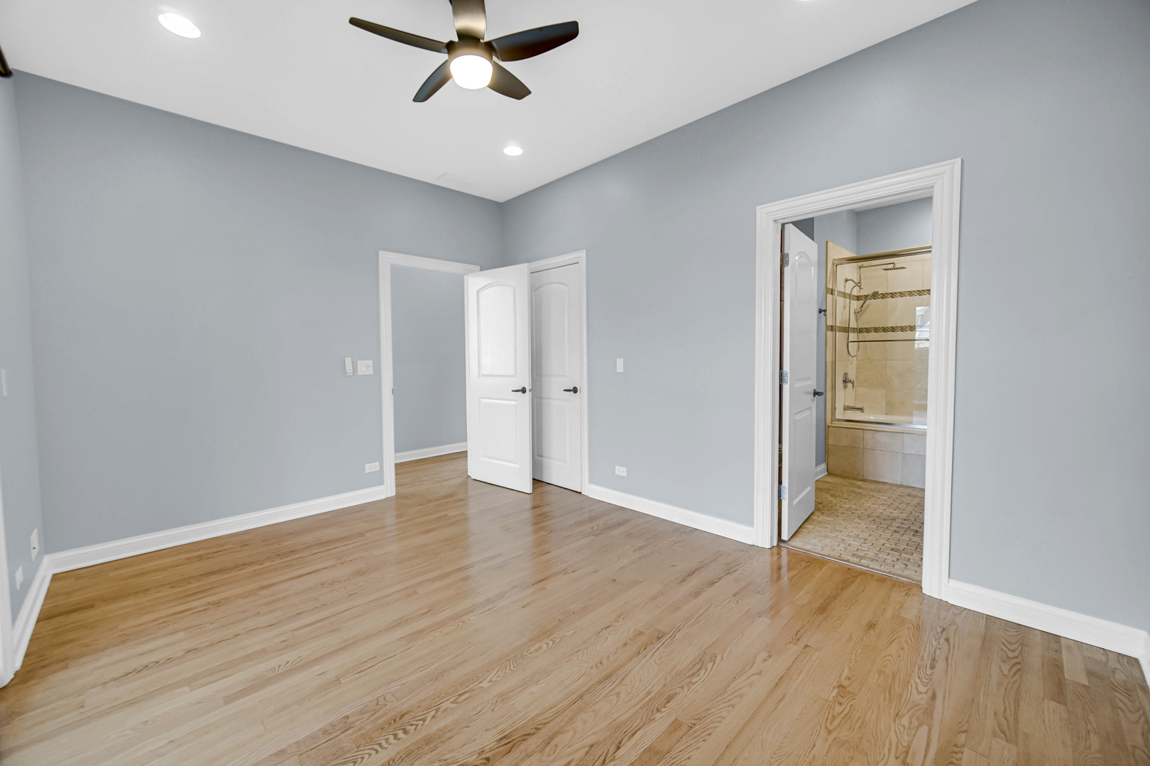 3732 N Kenmore Avenue #2, Chicago, IL 60613