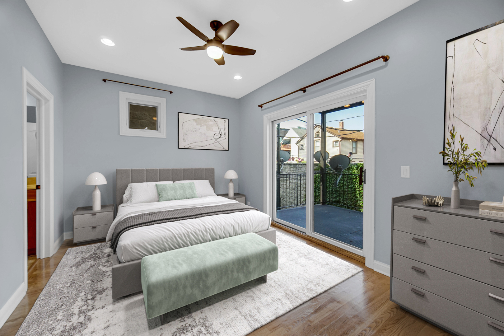 3732 N Kenmore Avenue #2, Chicago, IL 60613