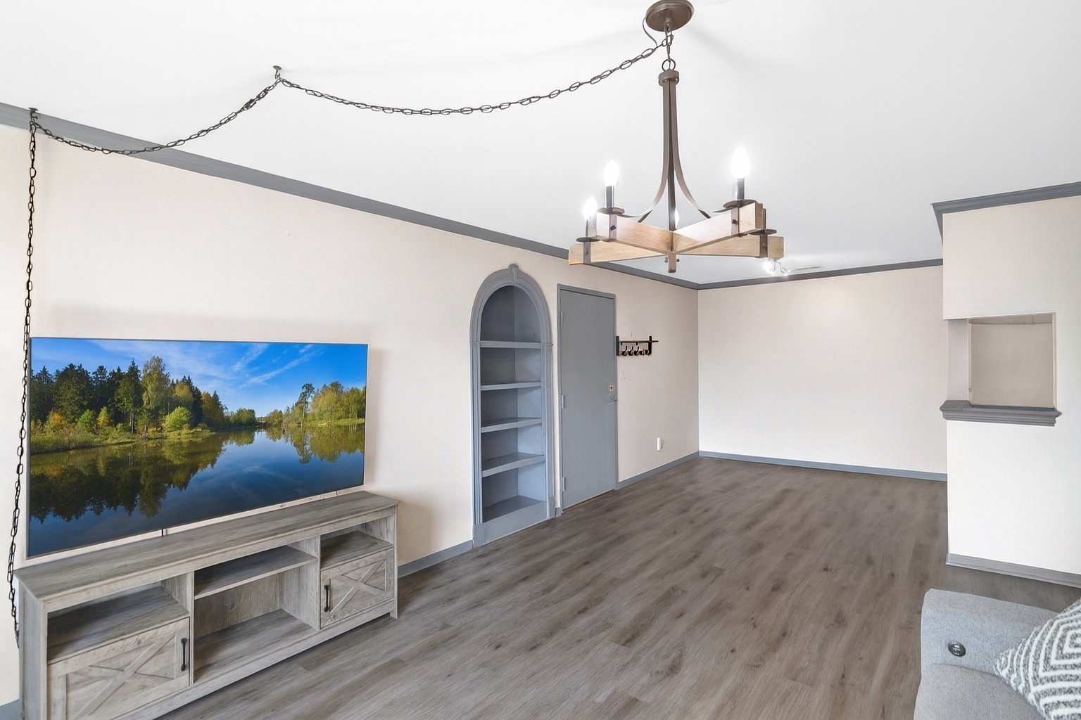 1444 Stonebridge Circle #H-10, Wheaton, IL 60189