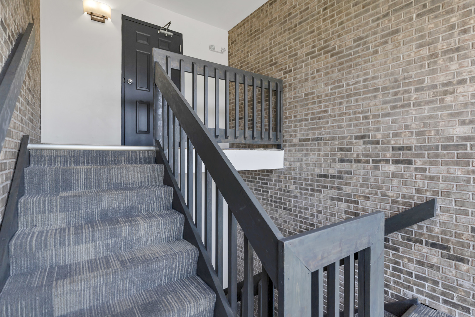 1444 Stonebridge Circle #H-10, Wheaton, IL 60189