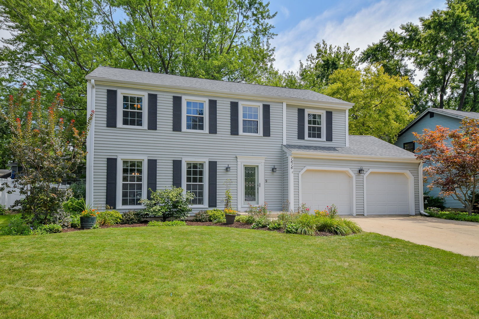 1616 Fairway Lane, Naperville, IL 60565