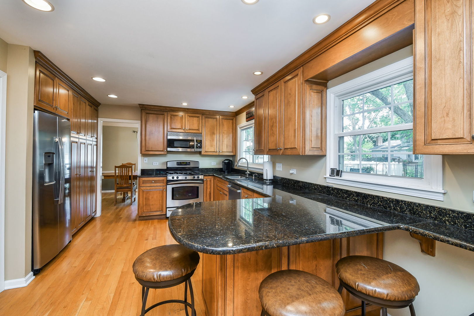 1616 Fairway Lane, Naperville, IL 60565