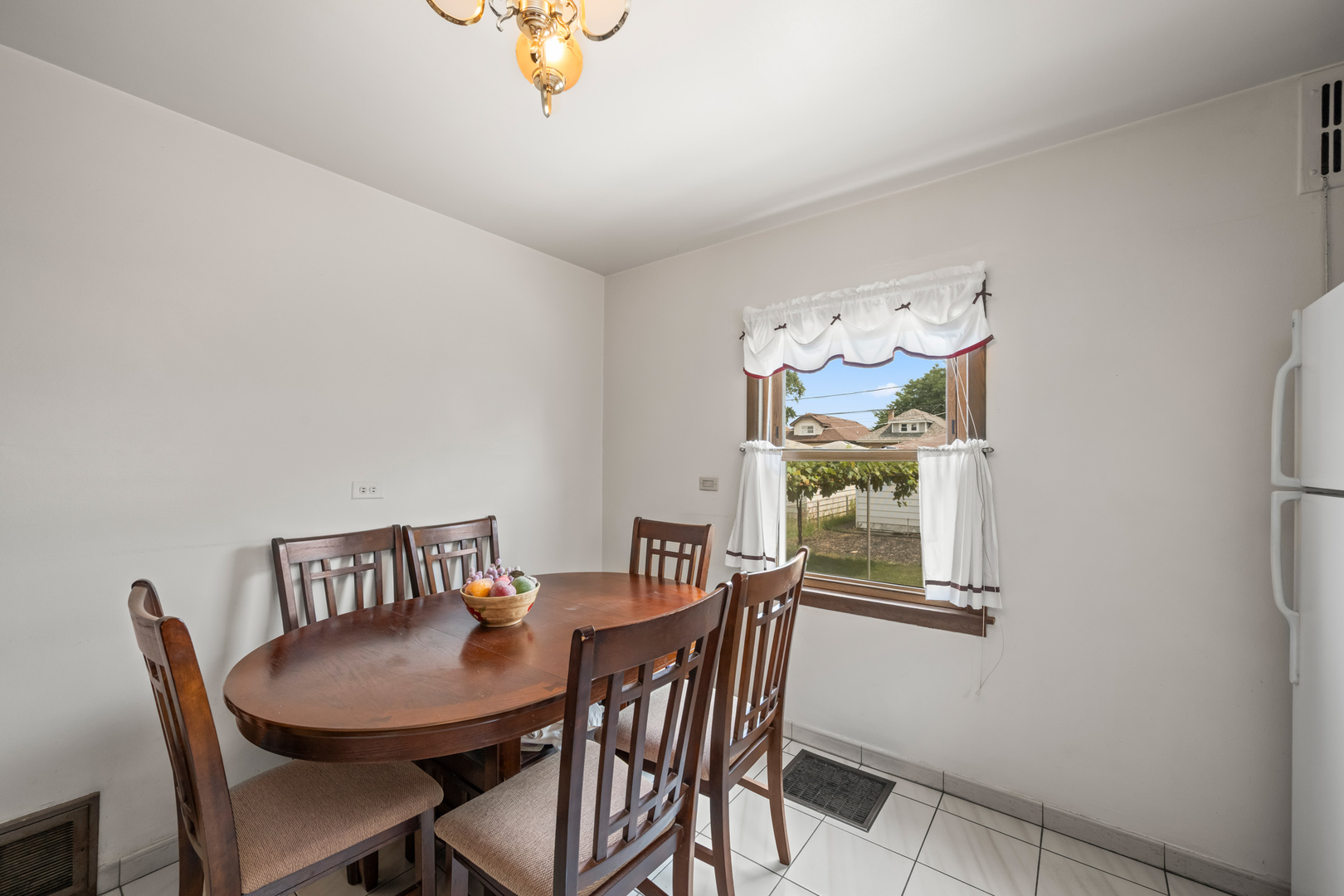 3515 N Neva Avenue, Chicago, IL 60634