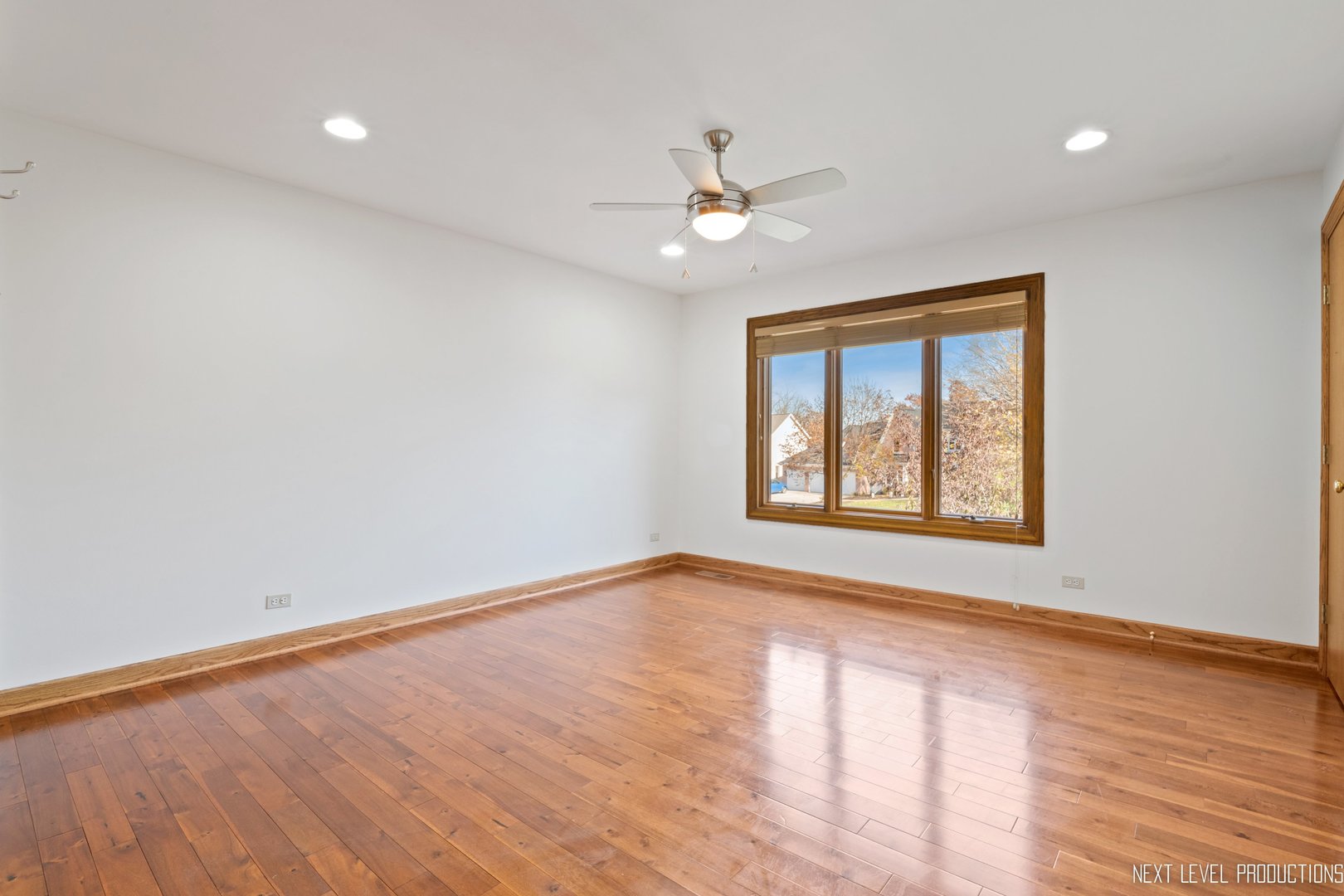 3806 DILLON Court, Downers Grove, IL 60515