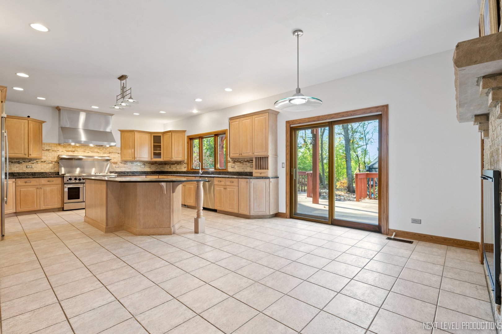 3806 DILLON Court, Downers Grove, IL 60515