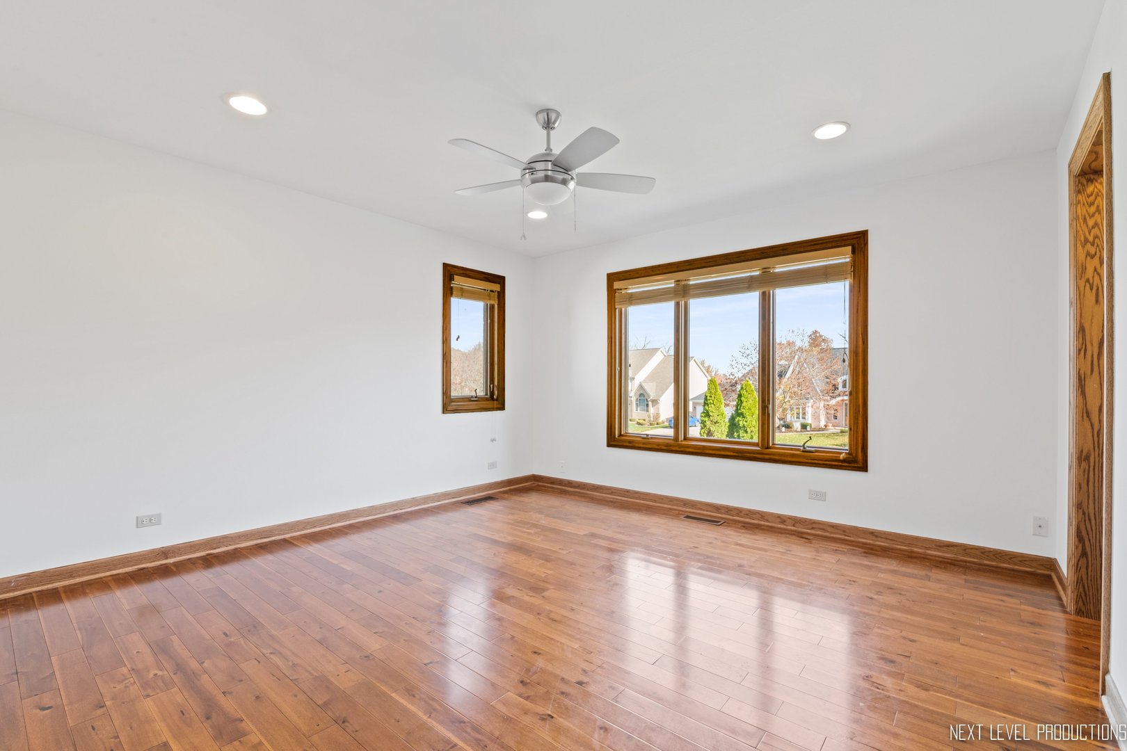 3806 DILLON Court, Downers Grove, IL 60515