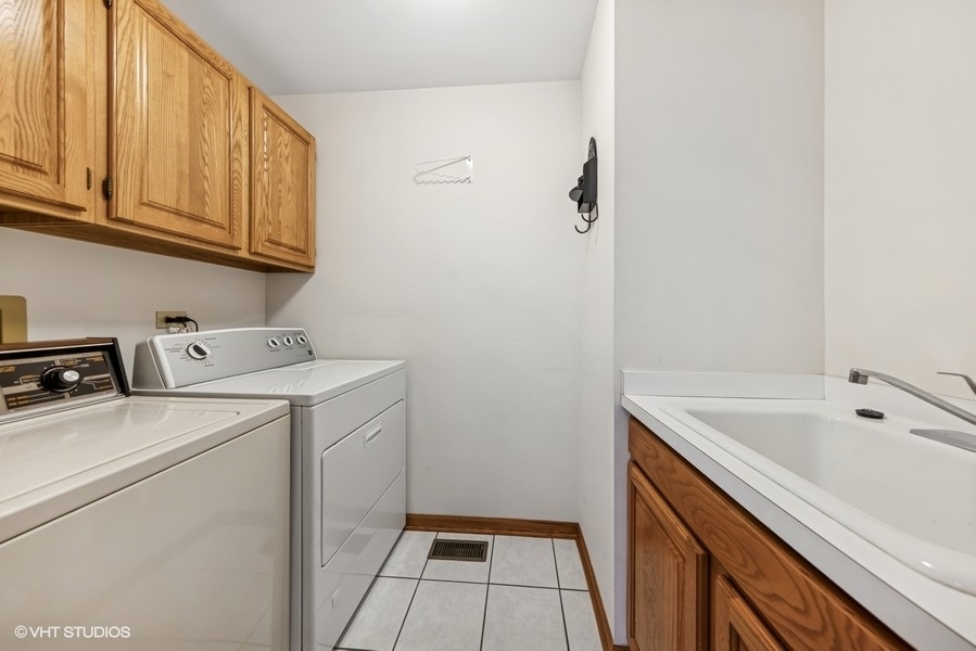 1031 Claremont Drive, Downers Grove, IL 60516