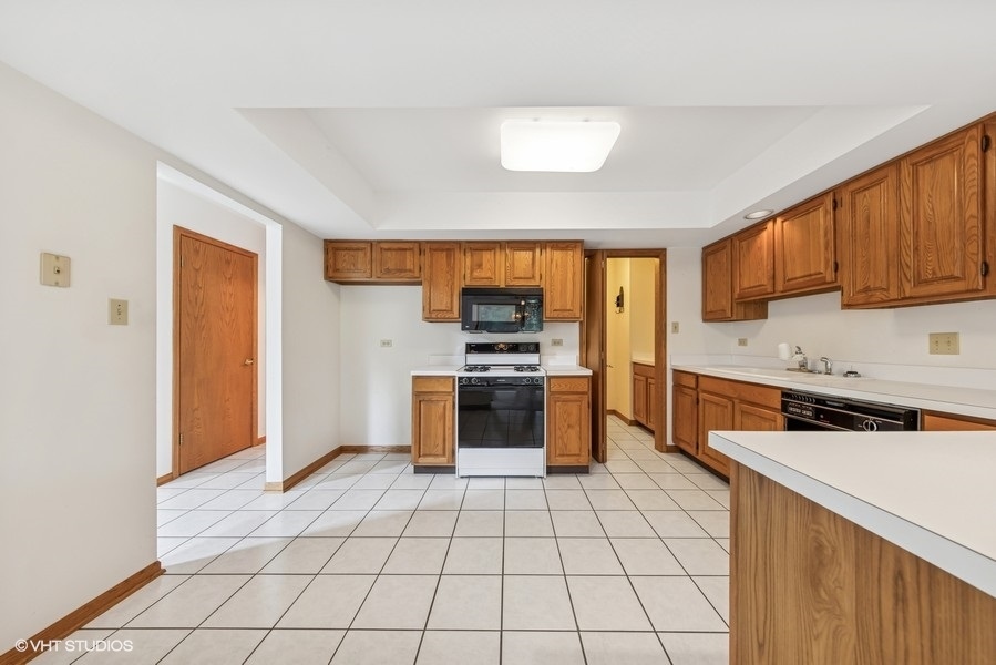 1031 Claremont Drive, Downers Grove, IL 60516