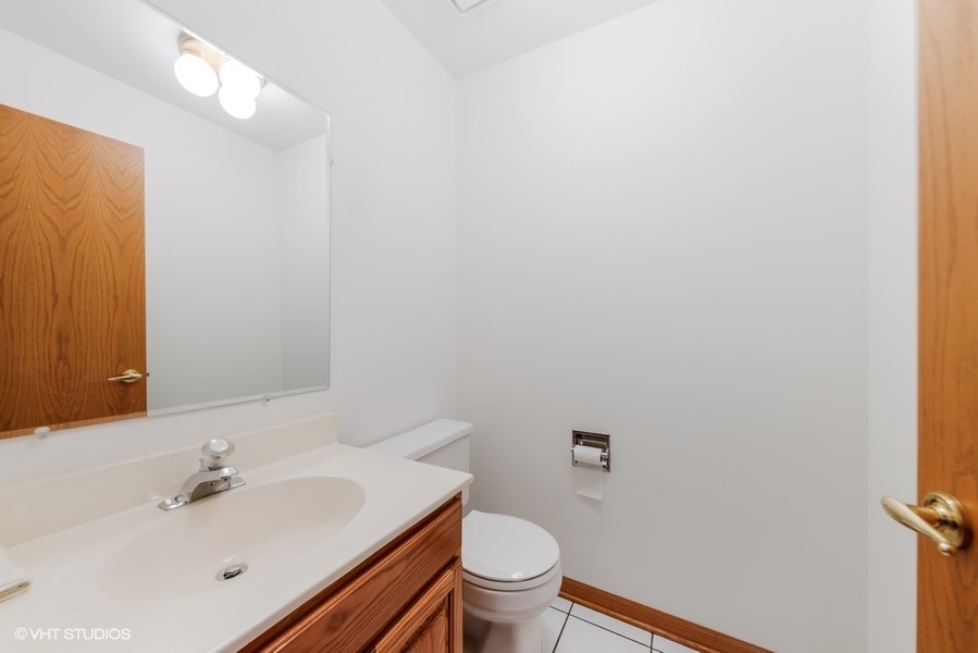 1031 Claremont Drive, Downers Grove, IL 60516