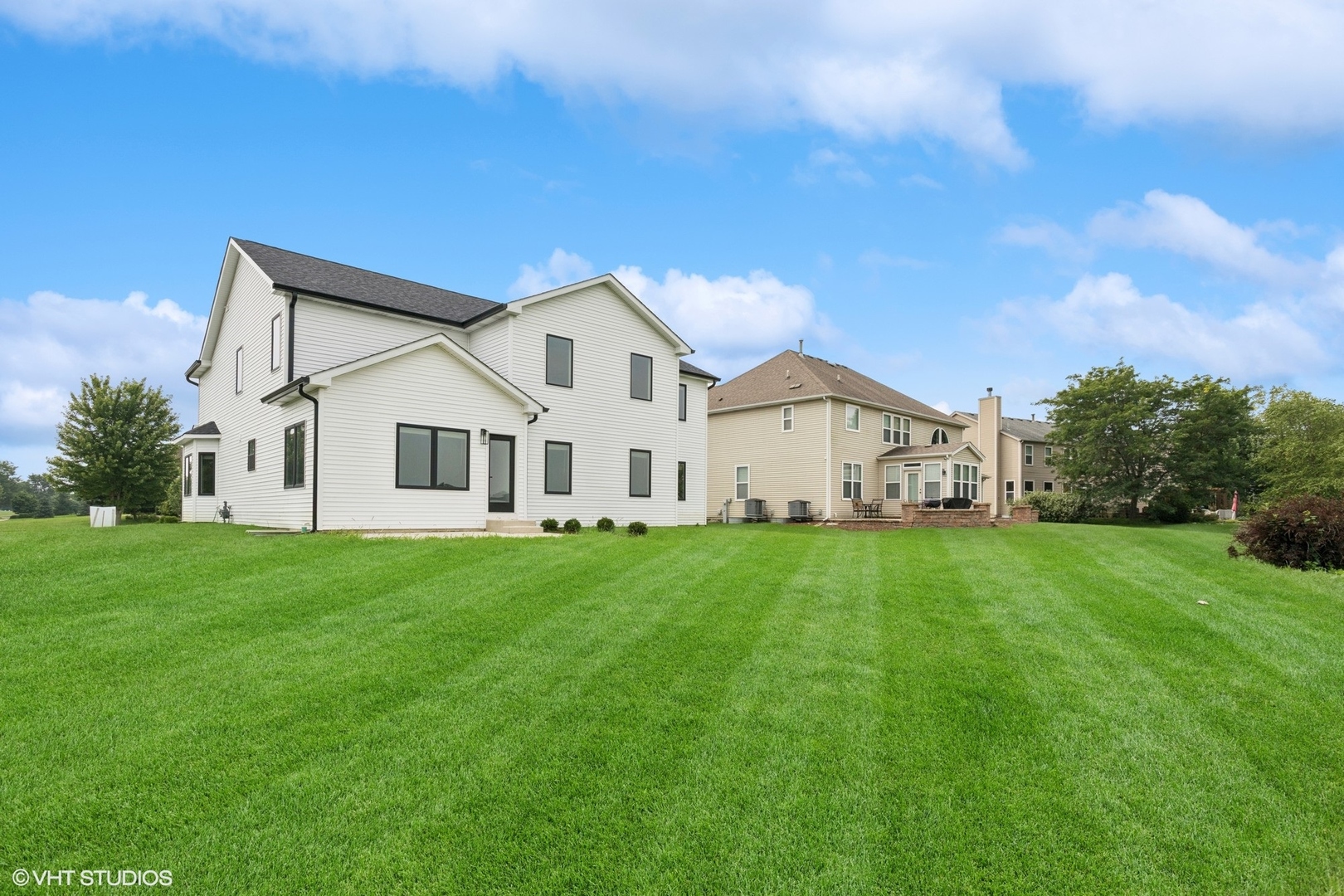 2148 Bartram Road, North Aurora, IL 60542