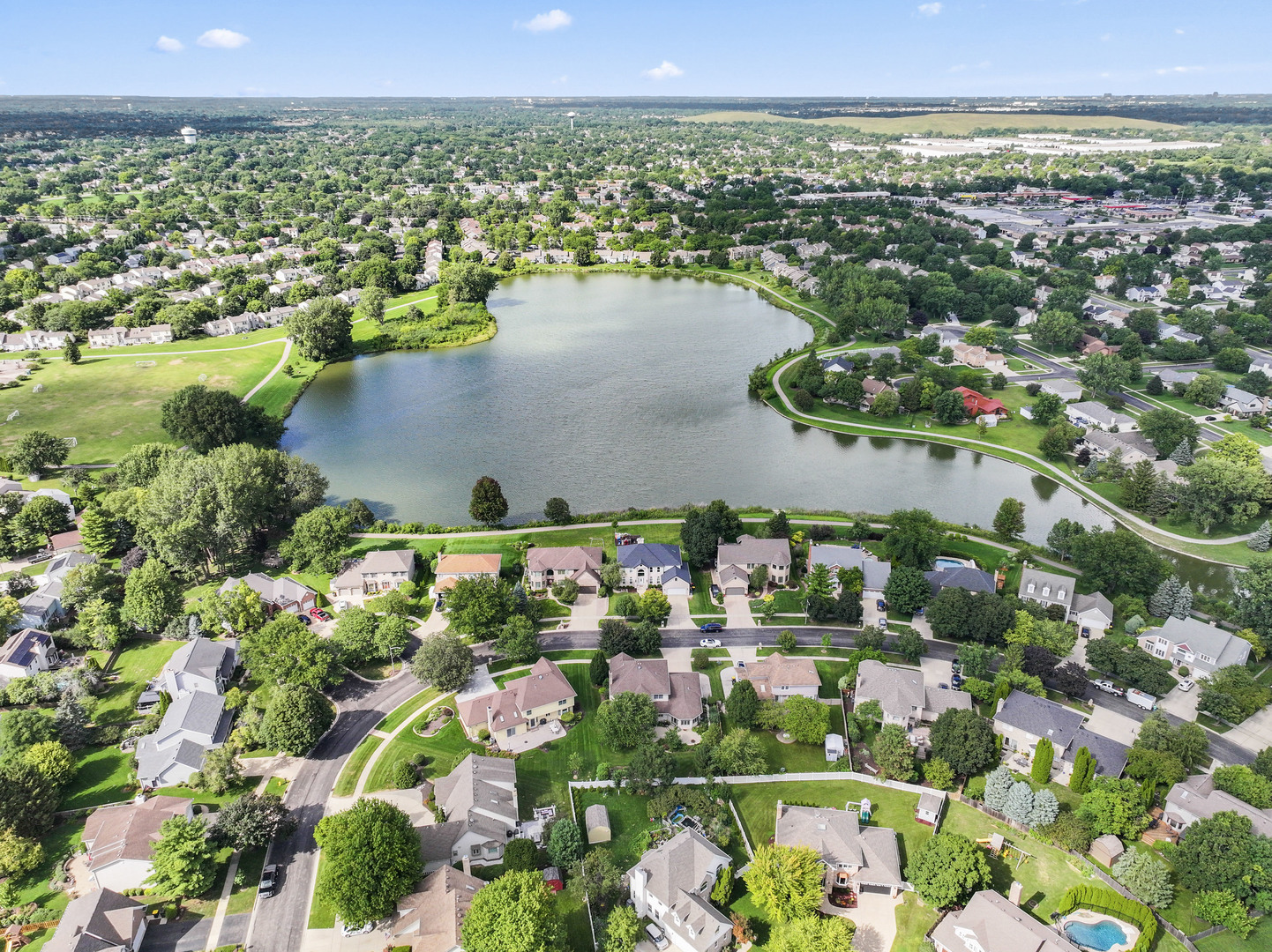 1063 Parkview Circle, Carol Stream, IL 60188