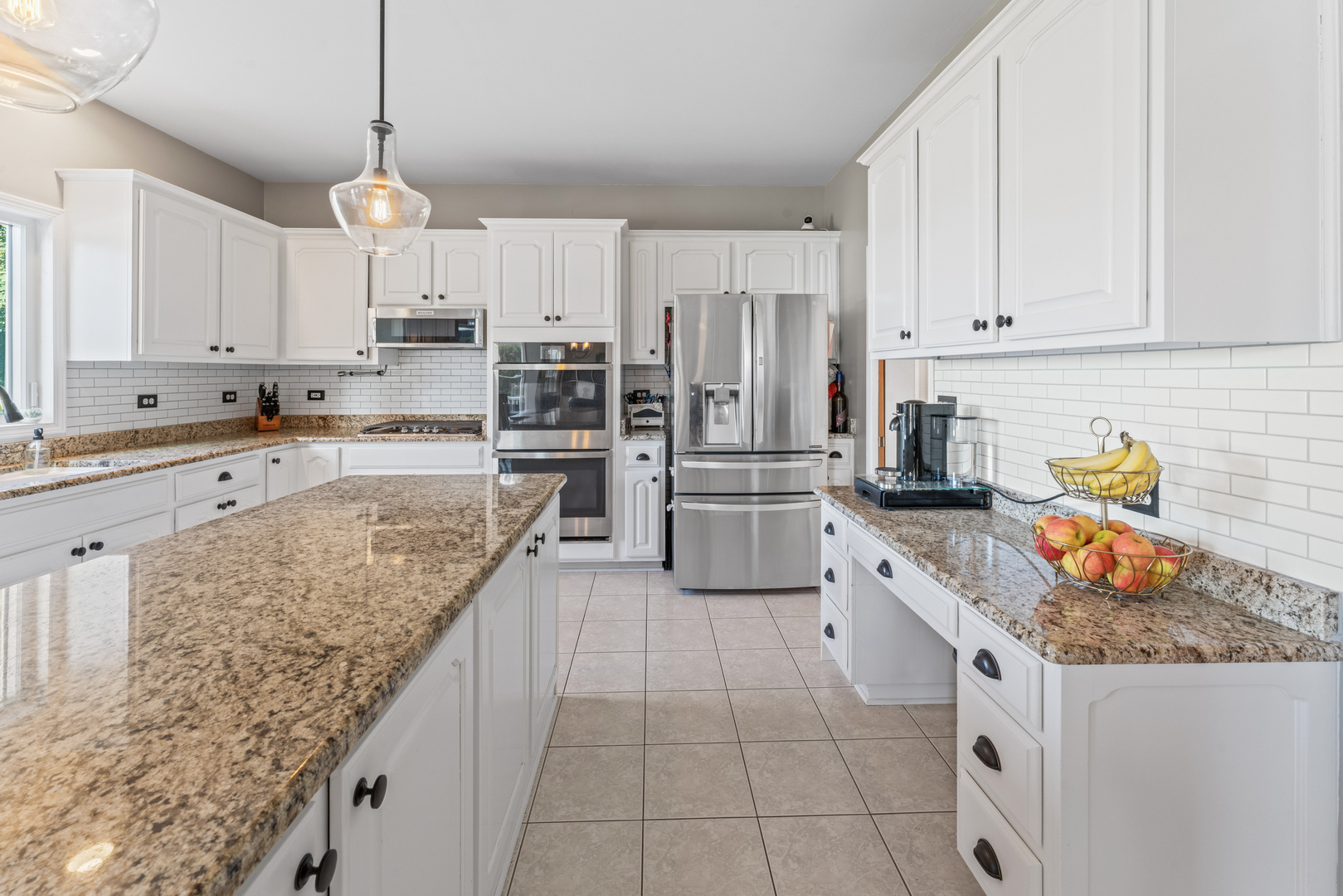 1063 Parkview Circle, Carol Stream, IL 60188