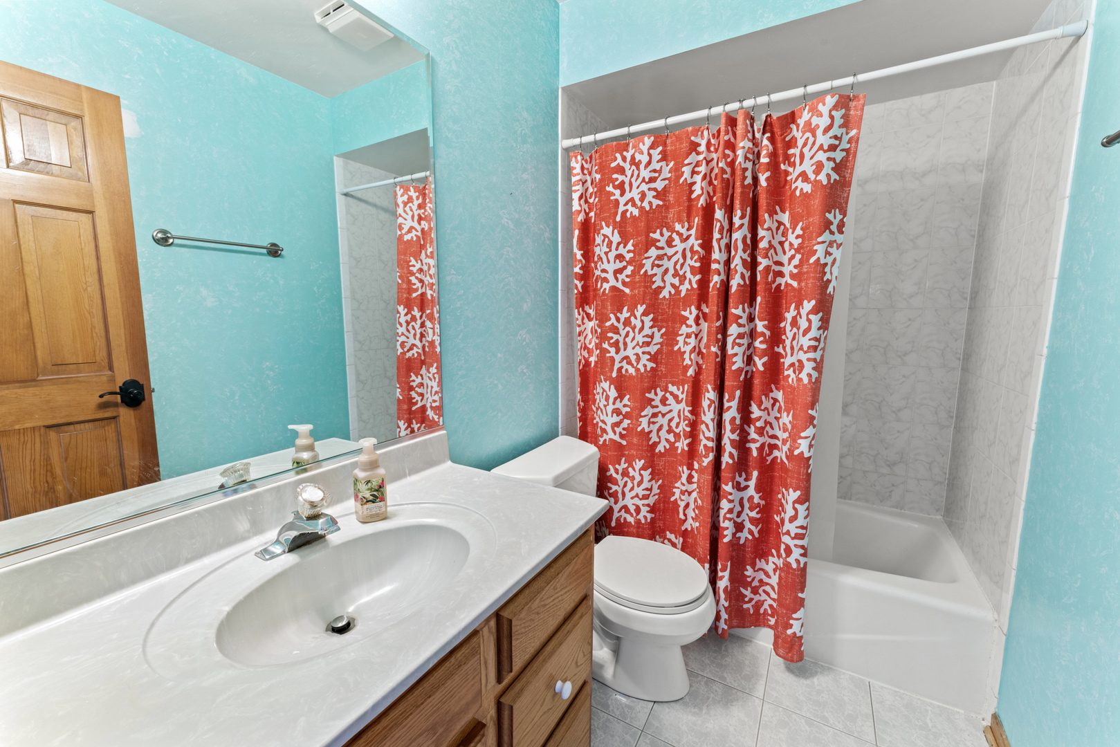 1063 Parkview Circle, Carol Stream, IL 60188