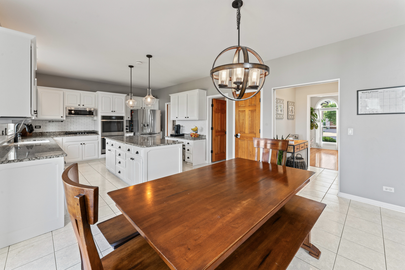 1063 Parkview Circle, Carol Stream, IL 60188