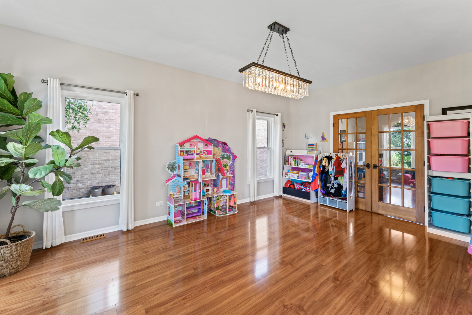 1063 Parkview Circle, Carol Stream, IL 60188