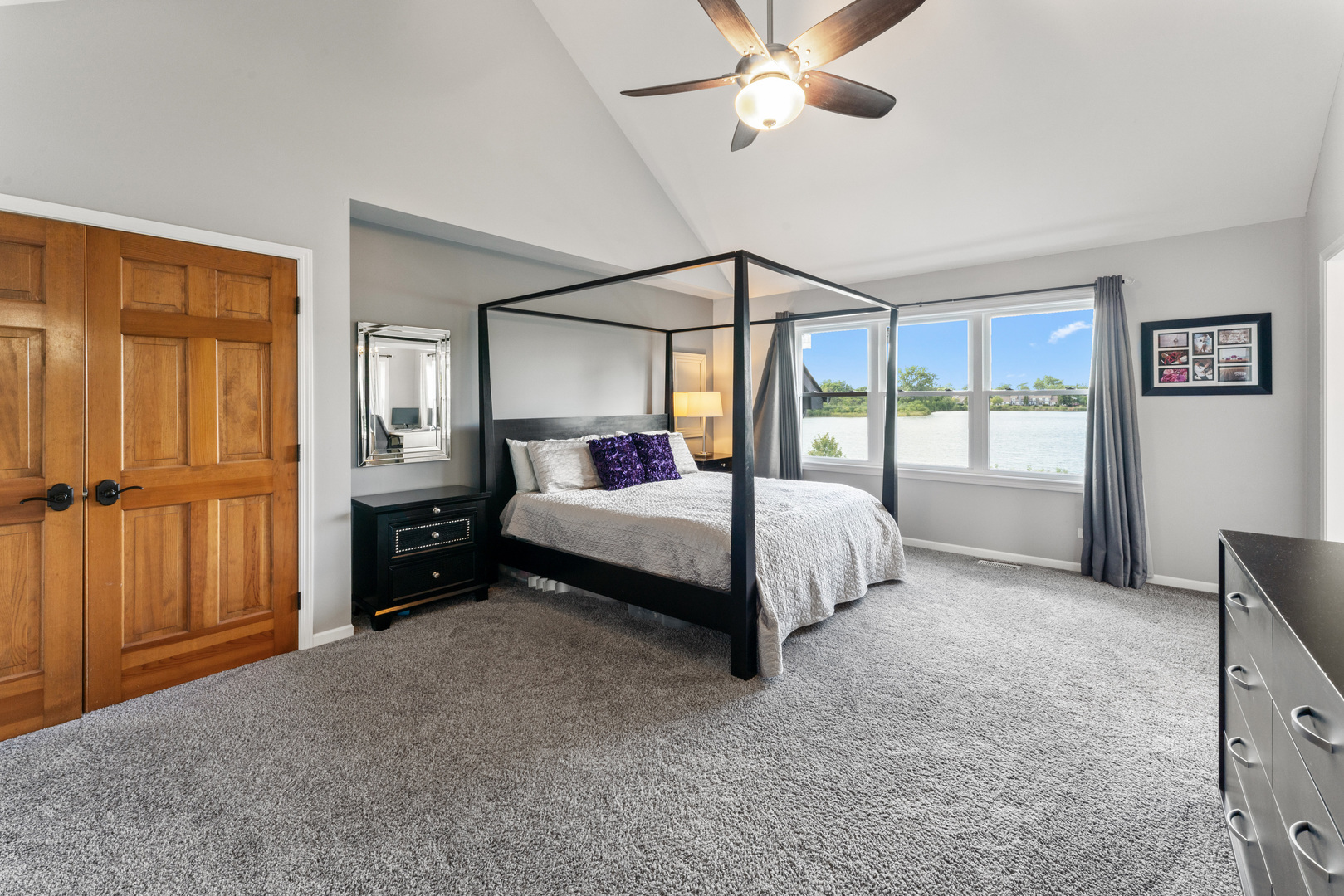 1063 Parkview Circle, Carol Stream, IL 60188