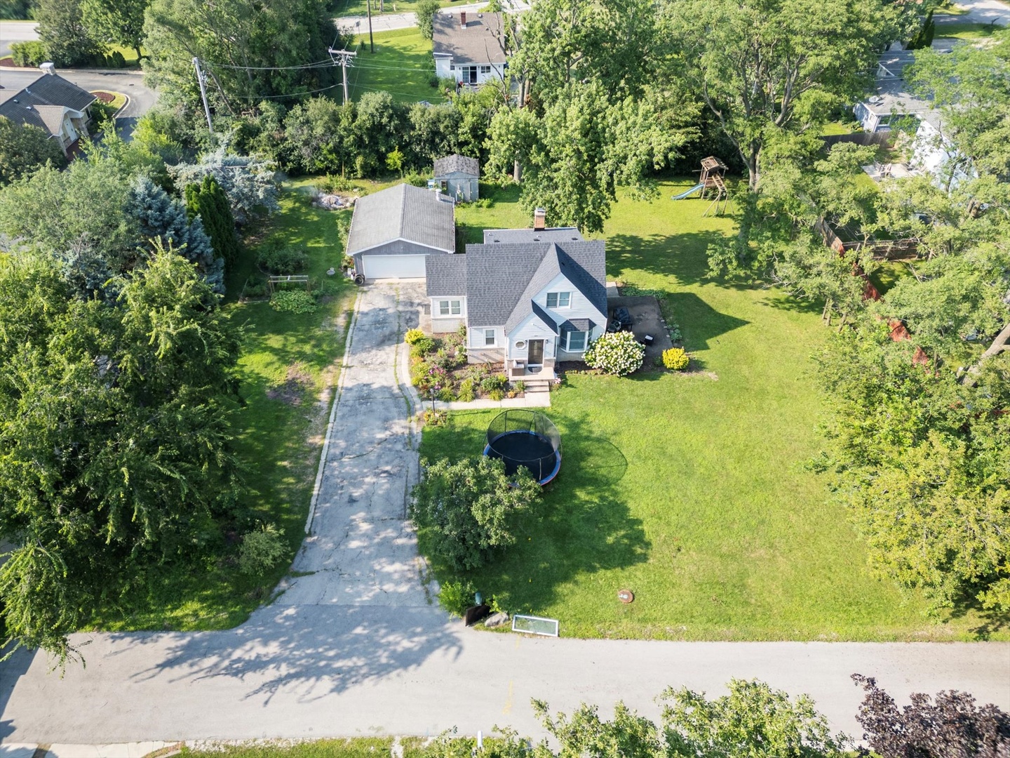 313 83rd Street, Willowbrook, IL 60527