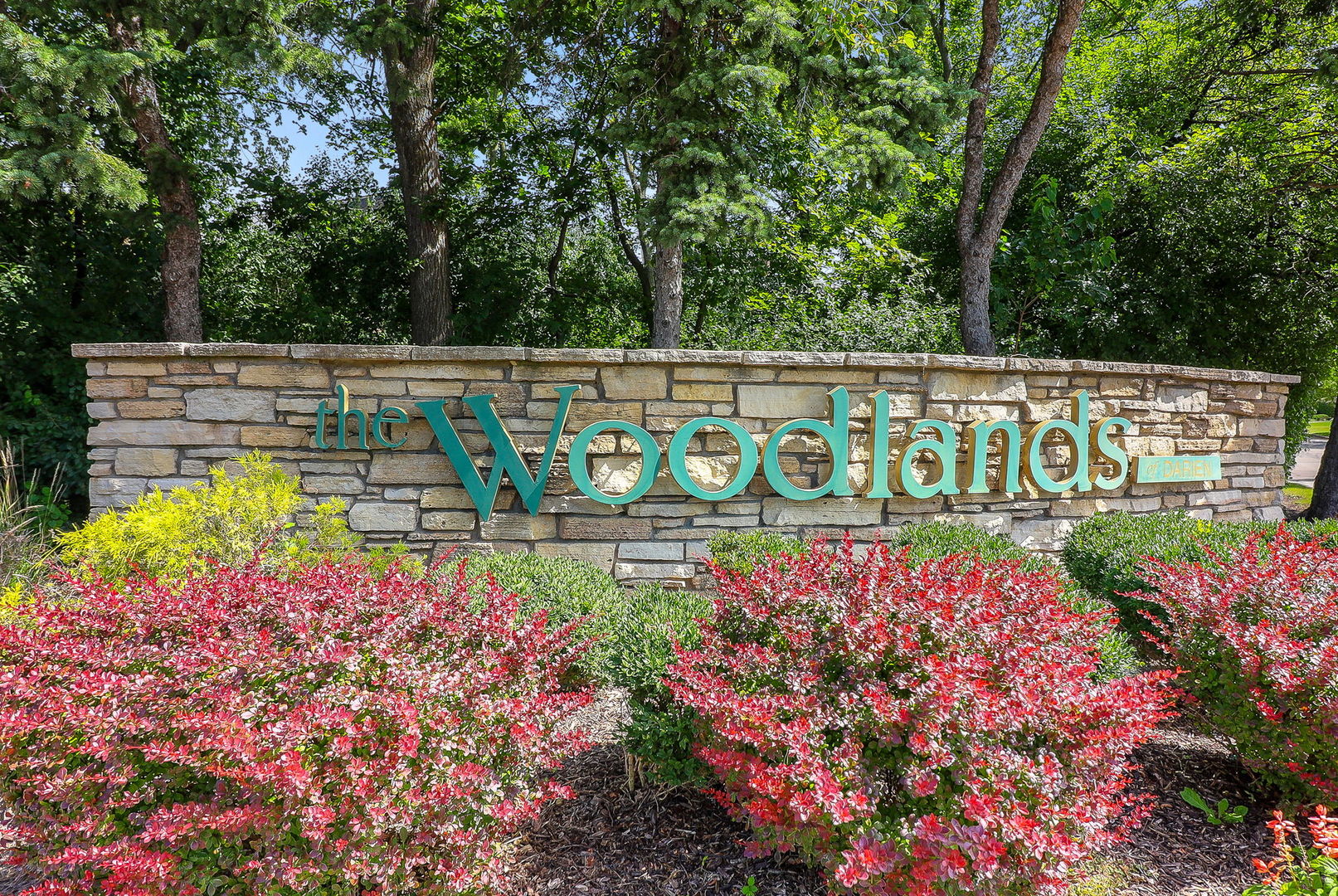 1048 WOODBINE Lane #1048, Darien, IL 60561
