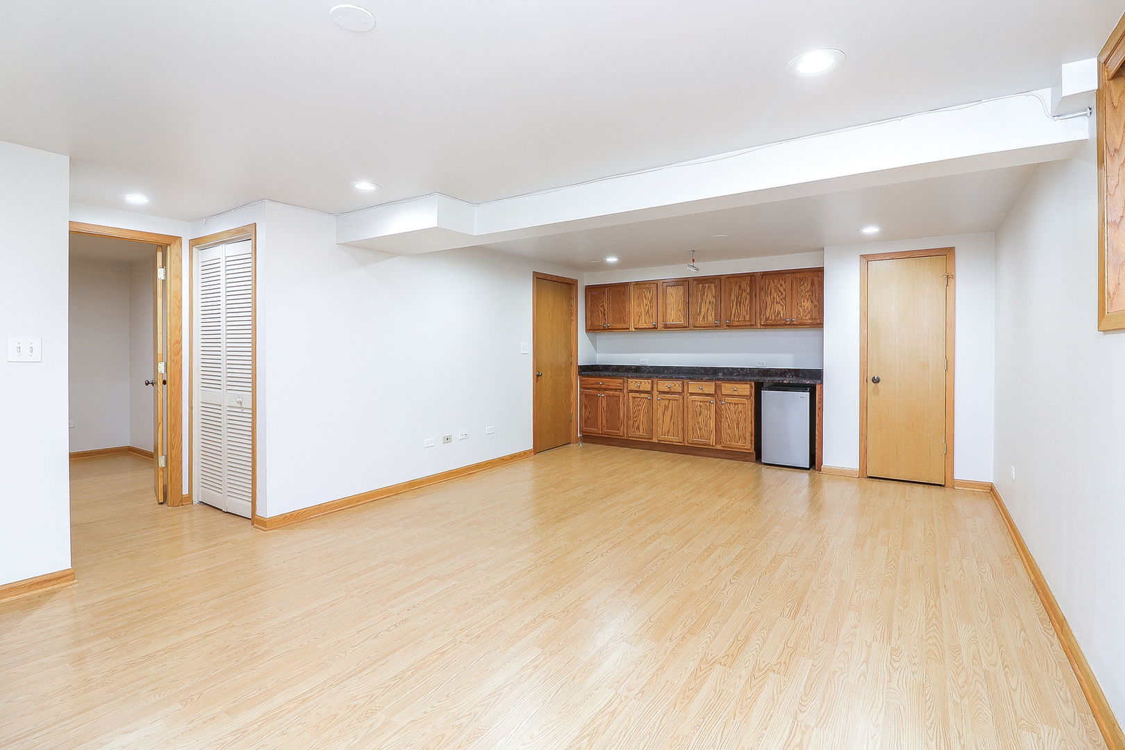 1048 WOODBINE Lane #1048, Darien, IL 60561