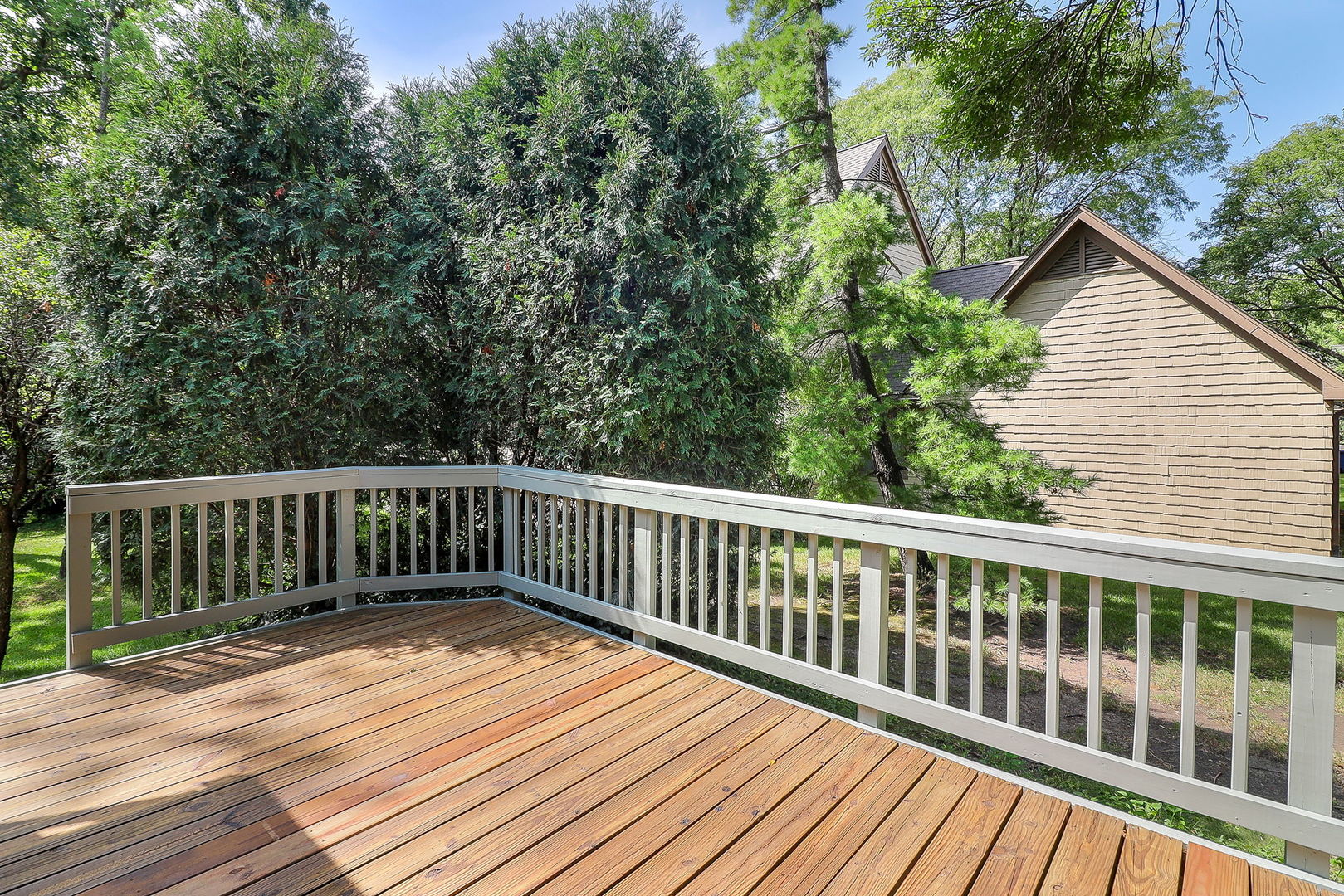 1048 WOODBINE Lane #1048, Darien, IL 60561