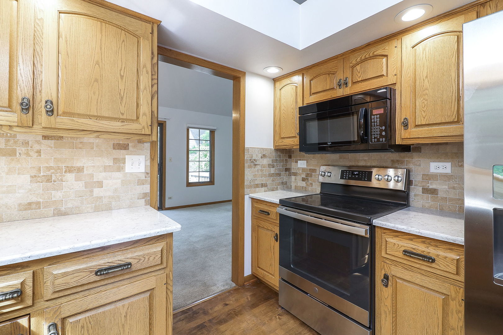 1048 WOODBINE Lane #1048, Darien, IL 60561