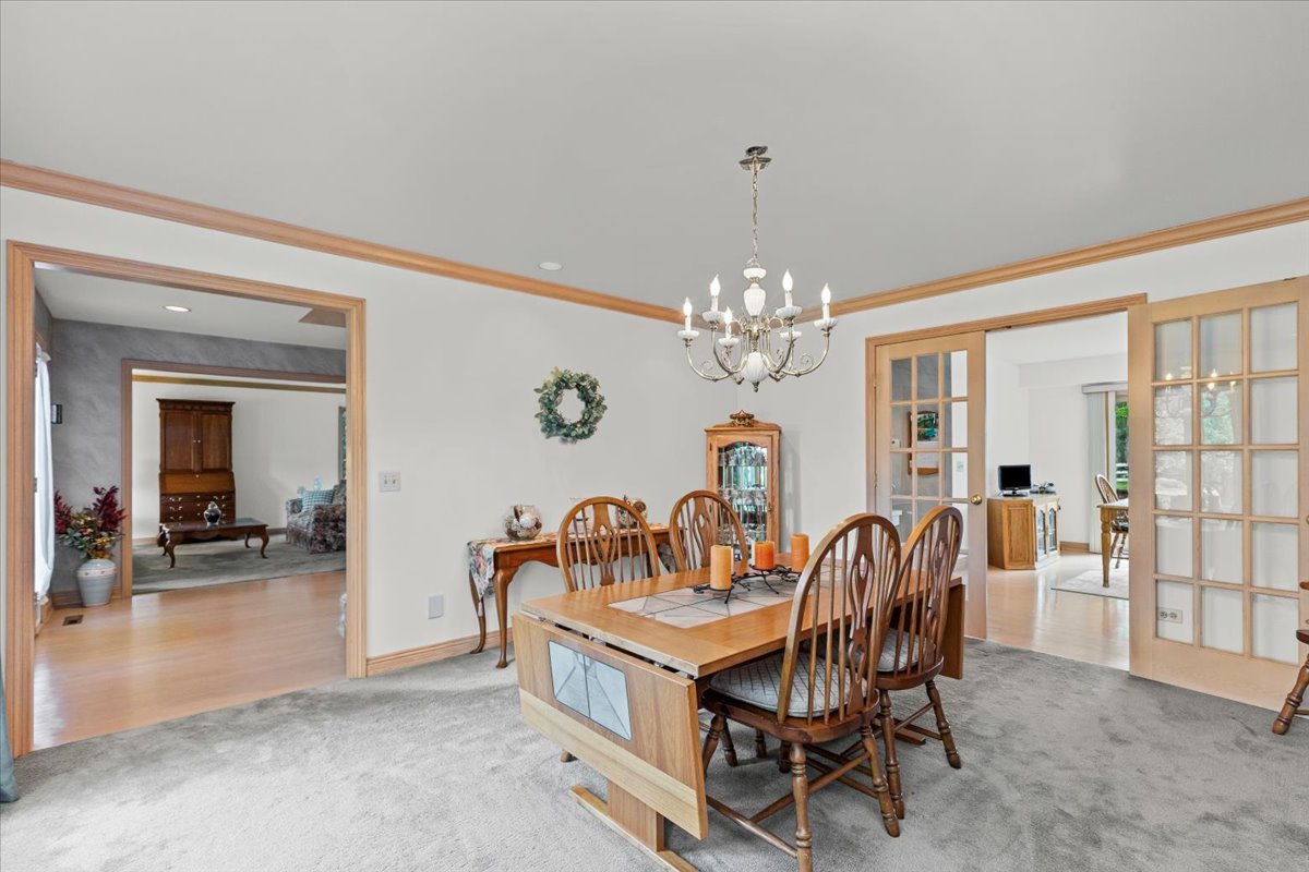 17917 W Pond Ridge Circle, Gurnee, IL 60031
