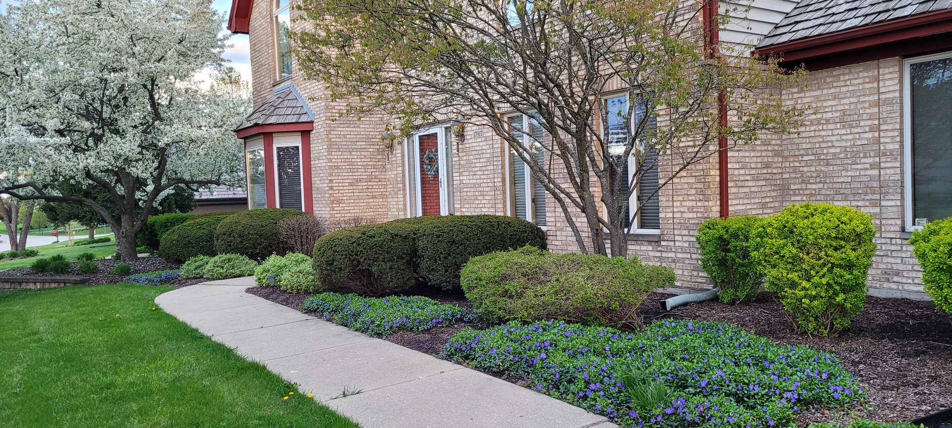 17917 W Pond Ridge Circle, Gurnee, IL 60031