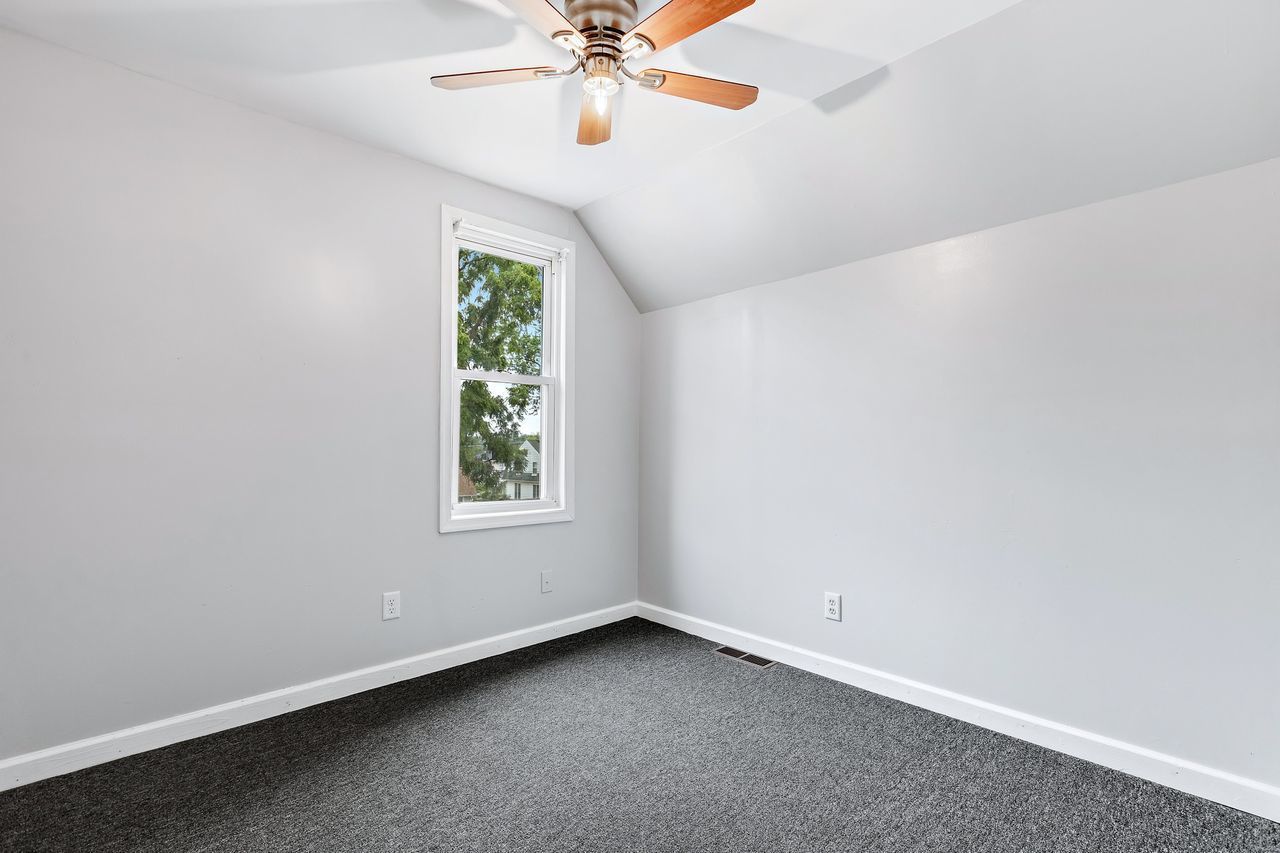 319 Wabash Street, Elgin, IL 60123