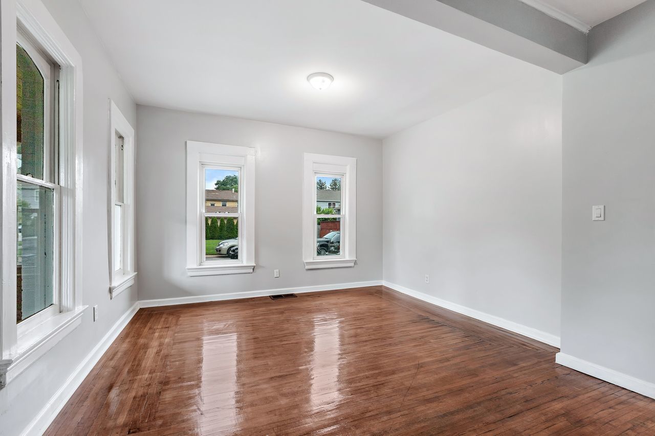 319 Wabash Street, Elgin, IL 60123