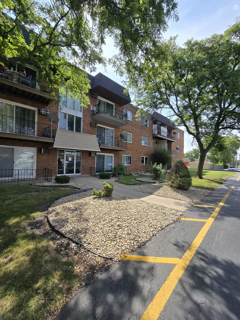 11245 S Harlem Avenue #C5, Worth, IL 60482
