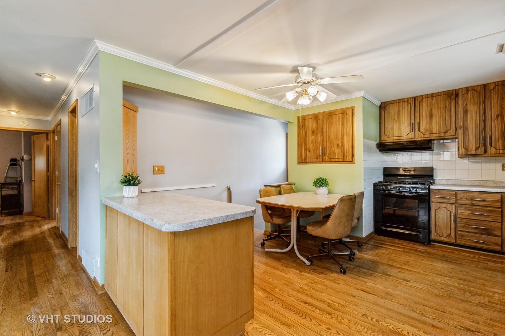 1504 Ridgeway Street, Round Lake Beach, IL 60073
