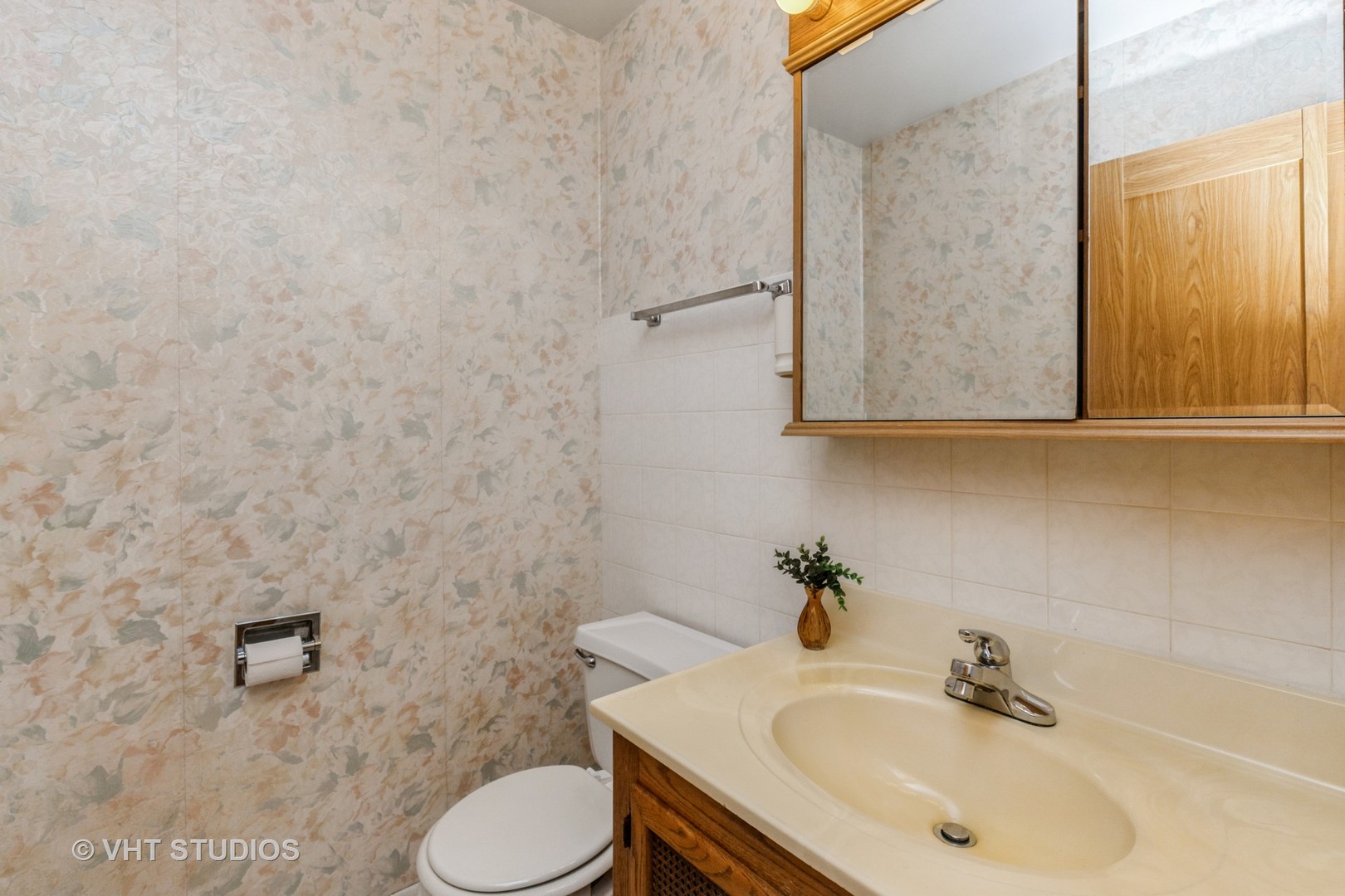 1504 Ridgeway Street, Round Lake Beach, IL 60073