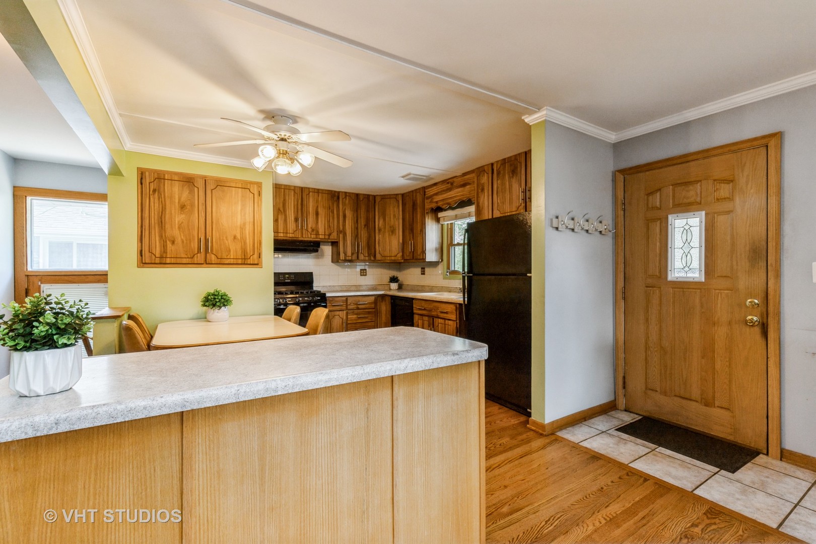 1504 Ridgeway Street, Round Lake Beach, IL 60073