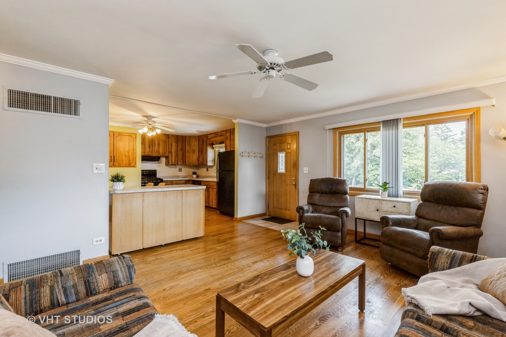 1504 Ridgeway Street, Round Lake Beach, IL 60073