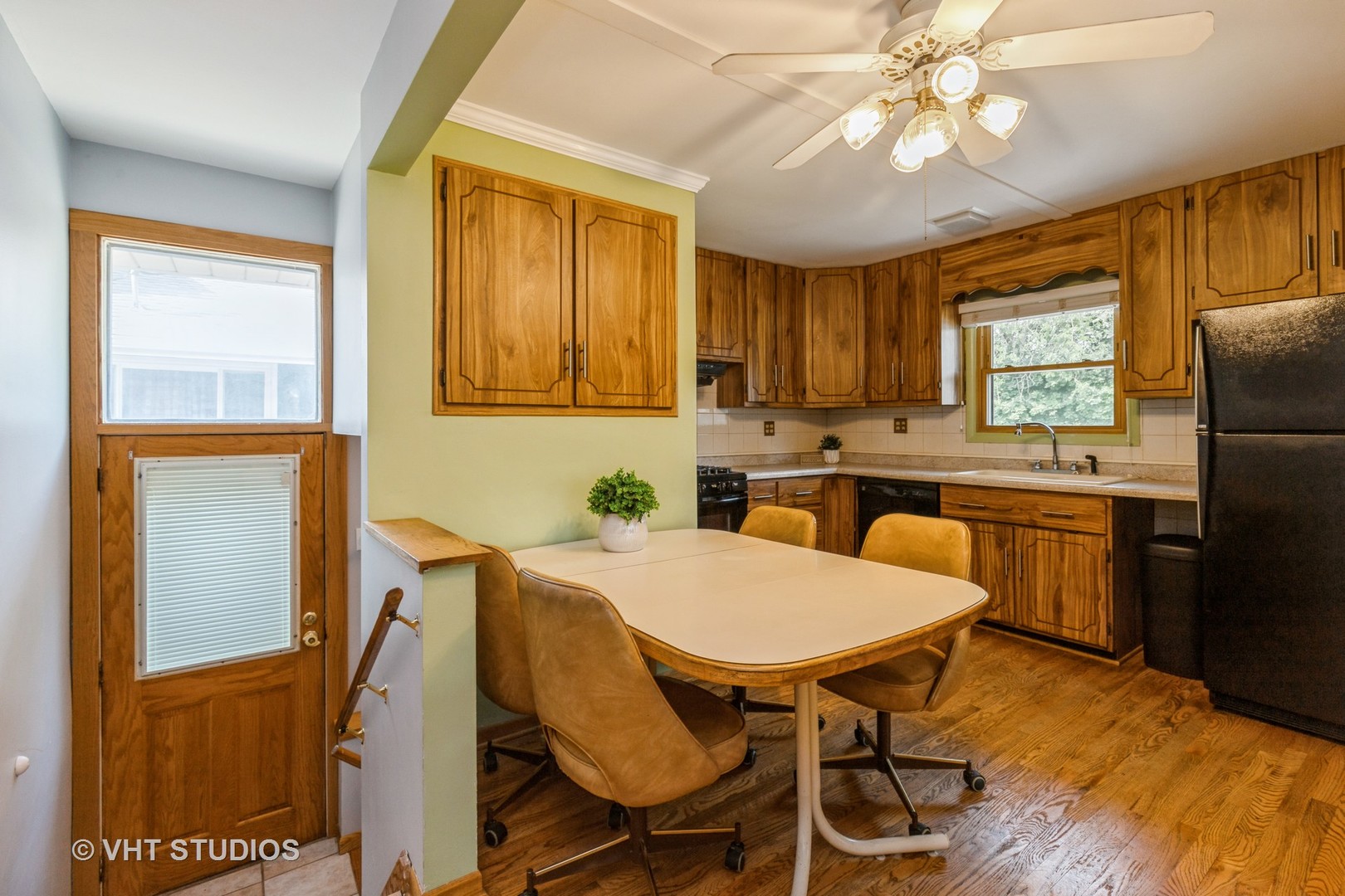 1504 Ridgeway Street, Round Lake Beach, IL 60073