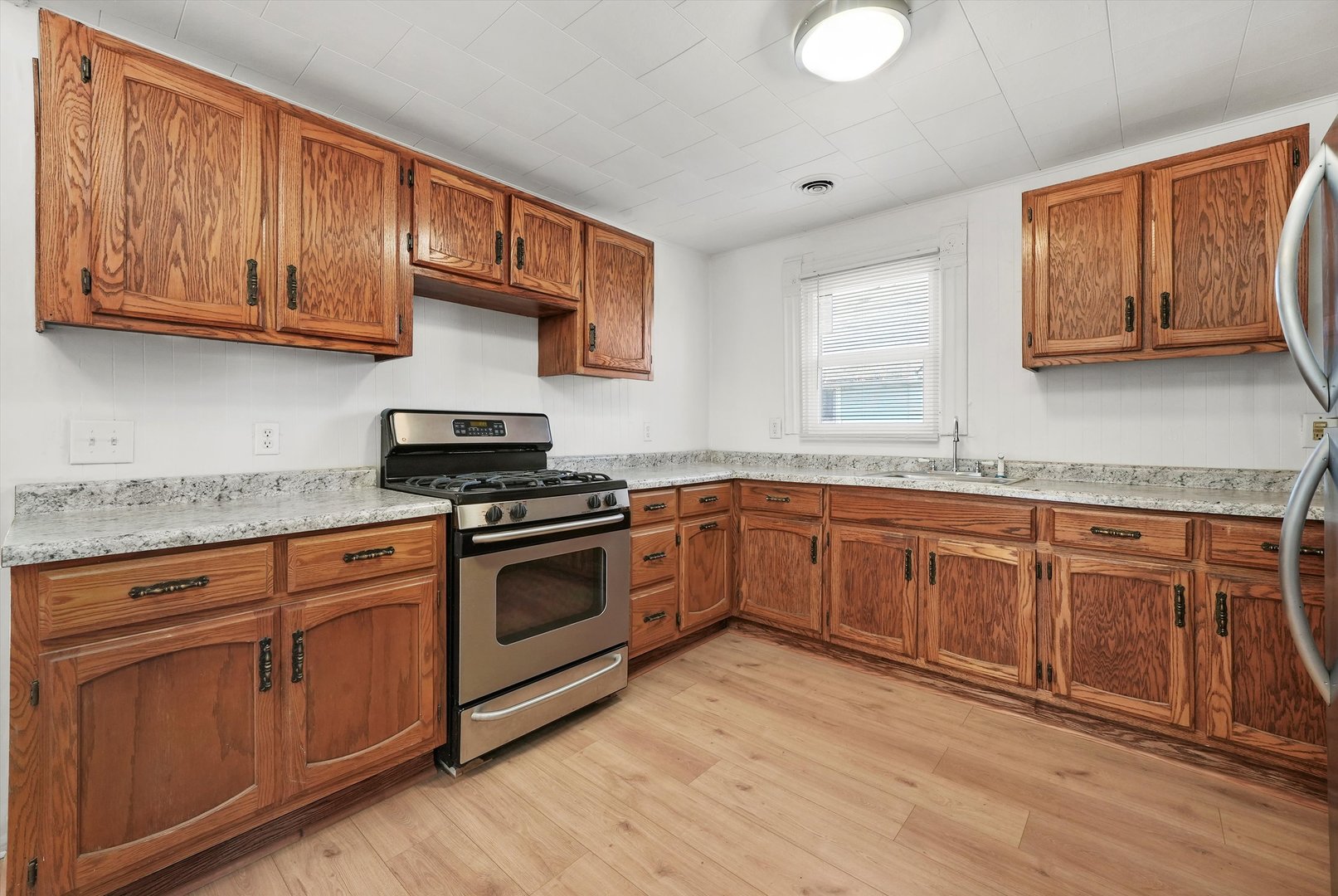1097 E Merchant Street #2, Kankakee, IL 60901