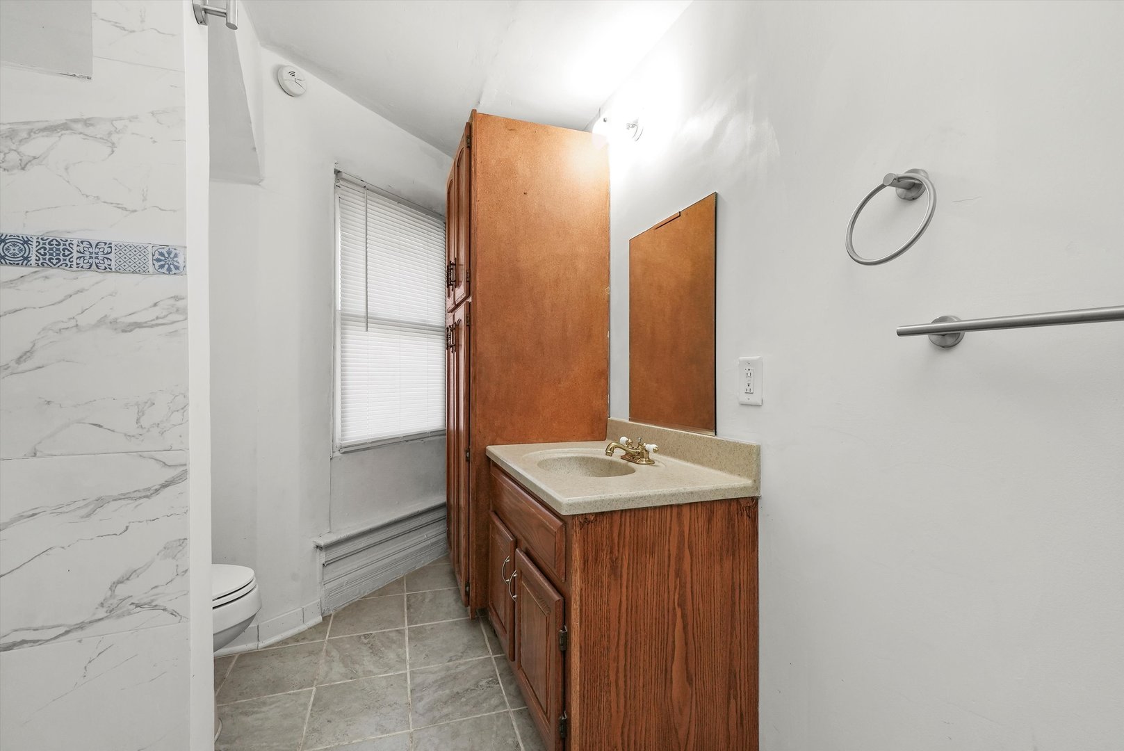 1097 E Merchant Street #2, Kankakee, IL 60901