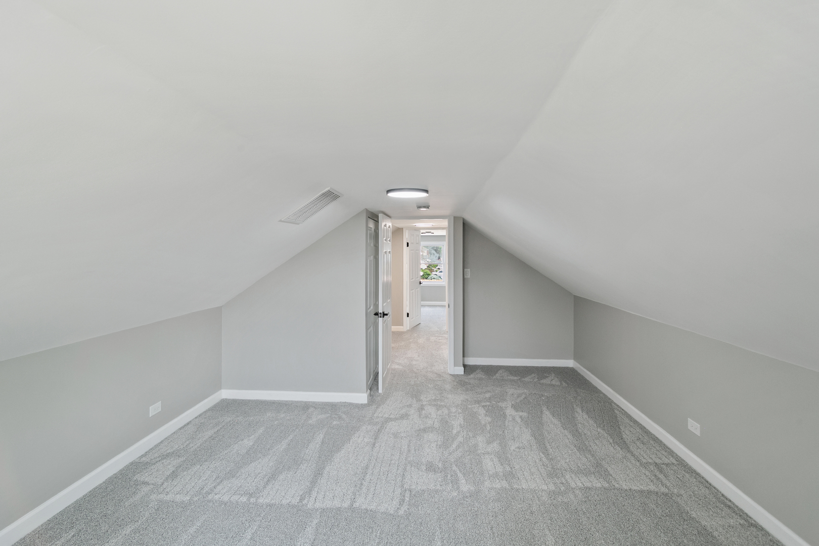 2263 S 14th Avenue, North Riverside, IL 60546