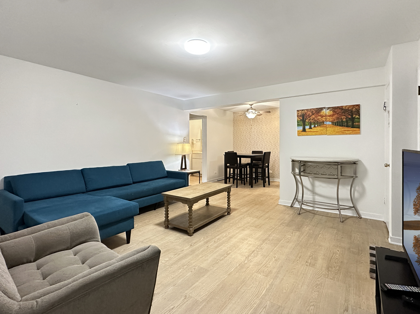 5117 N East River Road #1G, Chicago, IL 60656