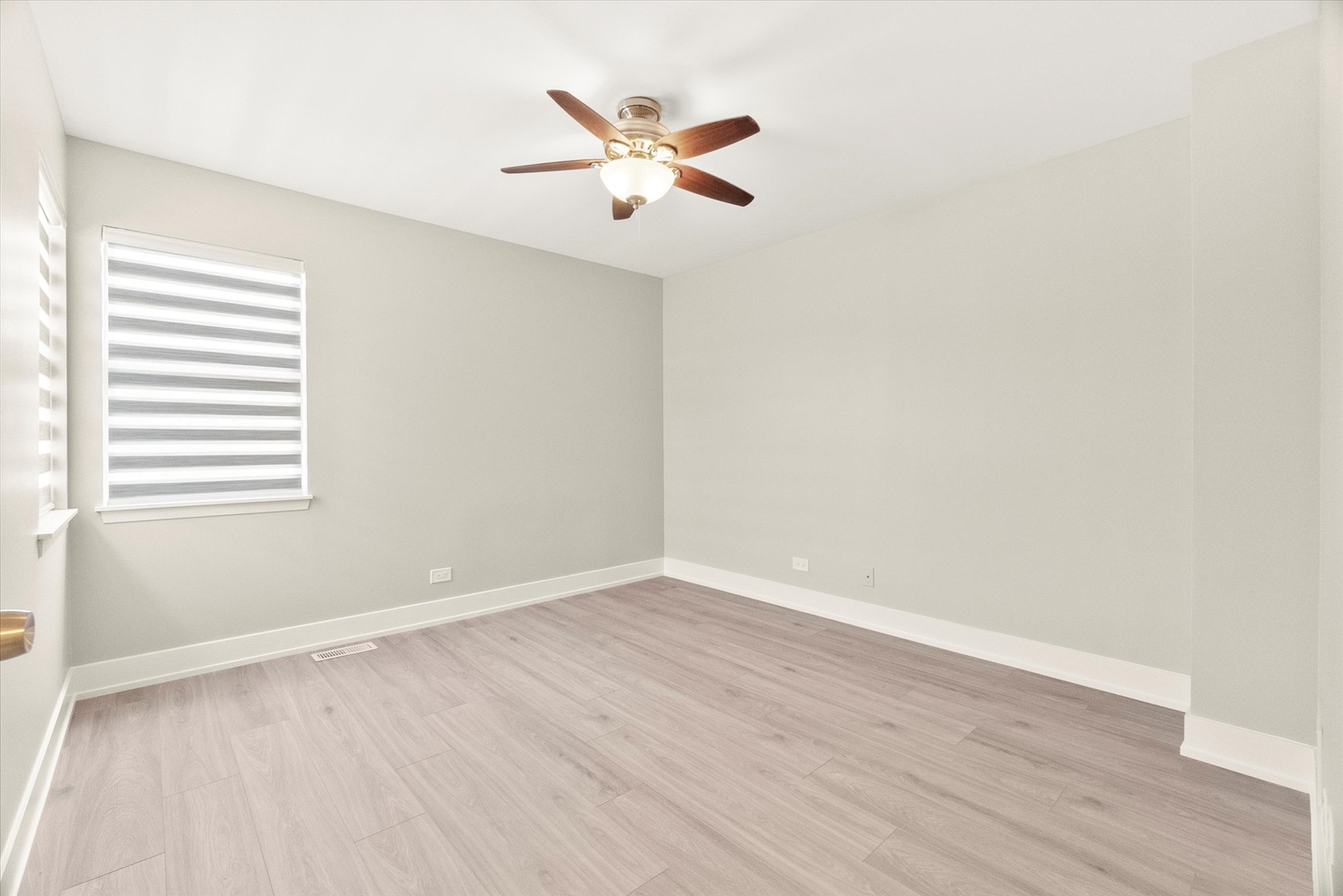 1570 Darien Lake Drive, Darien, IL 60561