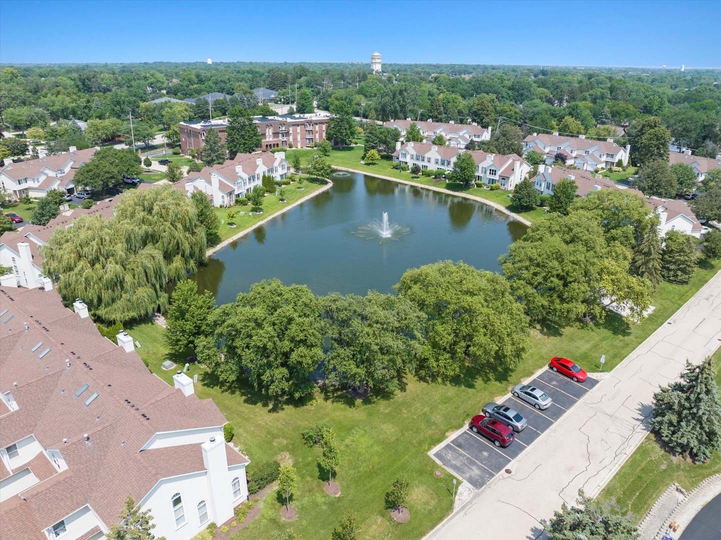 1570 Darien Lake Drive, Darien, IL 60561