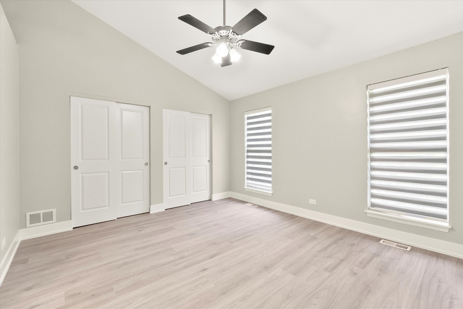 1570 Darien Lake Drive, Darien, IL 60561