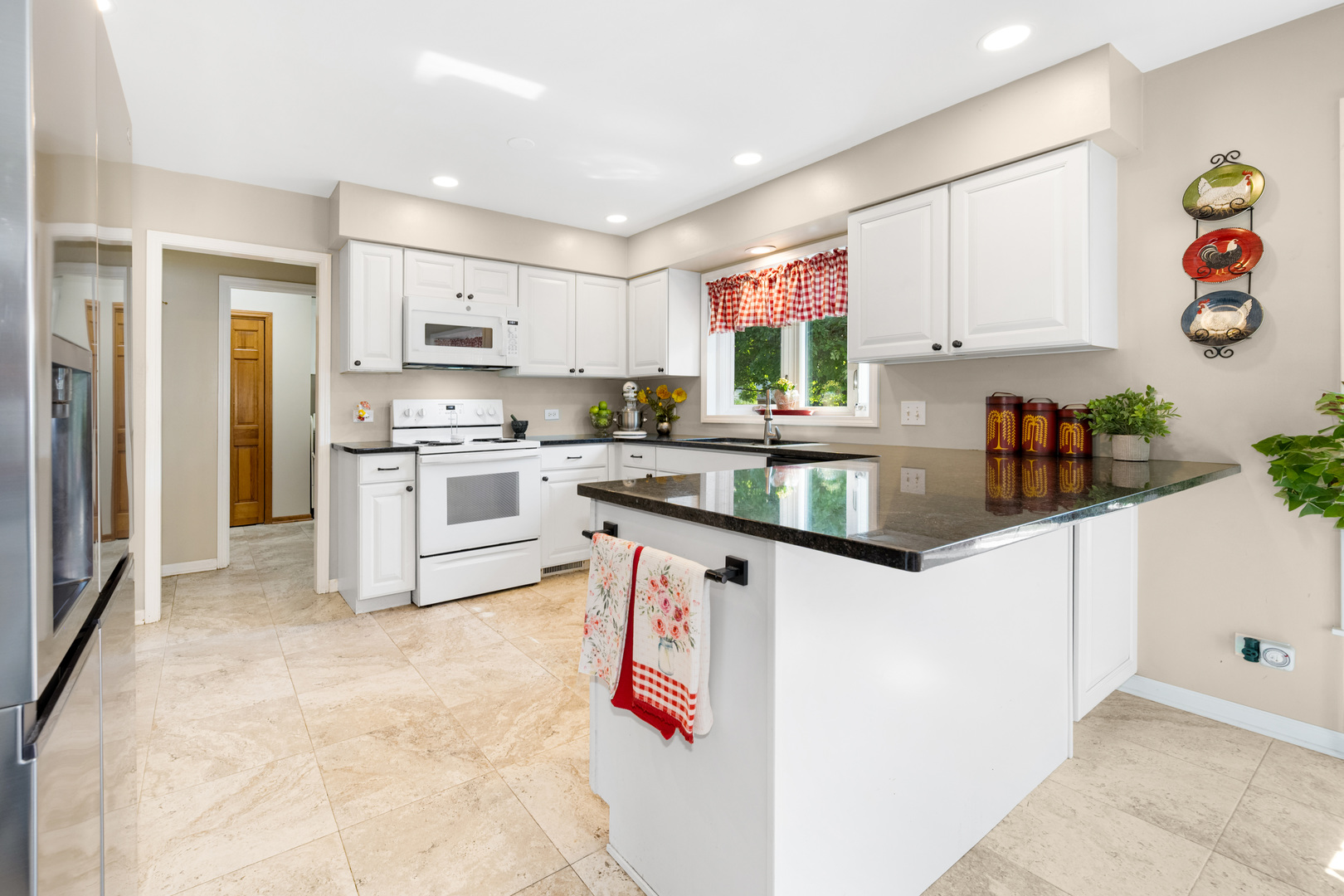 873 Buttonwood Circle, Naperville, IL 60540