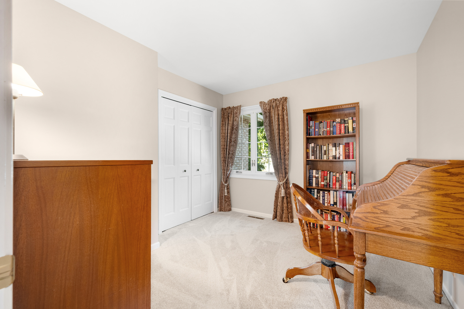 873 Buttonwood Circle, Naperville, IL 60540