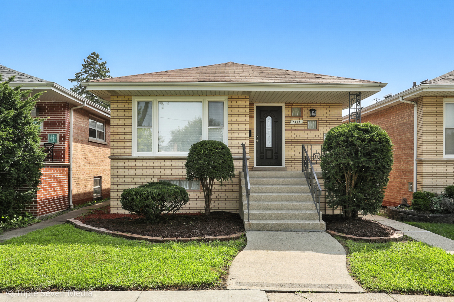 8117 S Richmond Street, Chicago, IL 60652