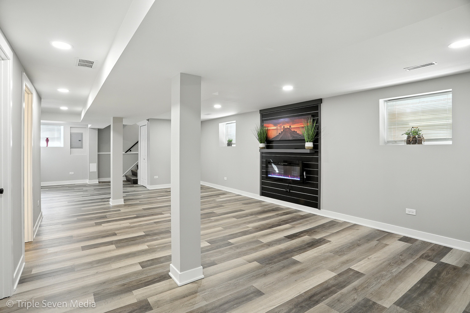 8117 S Richmond Street, Chicago, IL 60652
