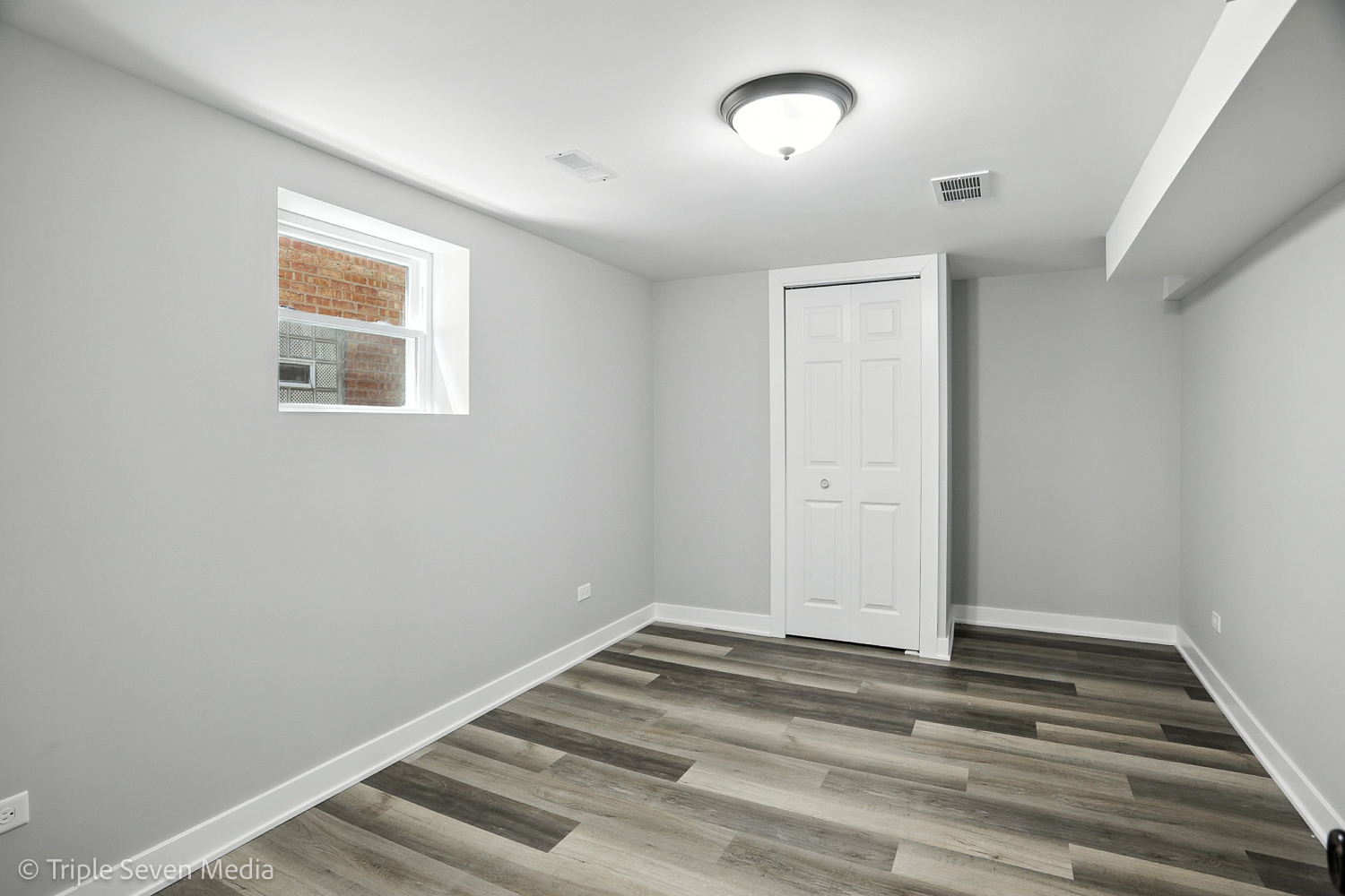 8117 S Richmond Street, Chicago, IL 60652