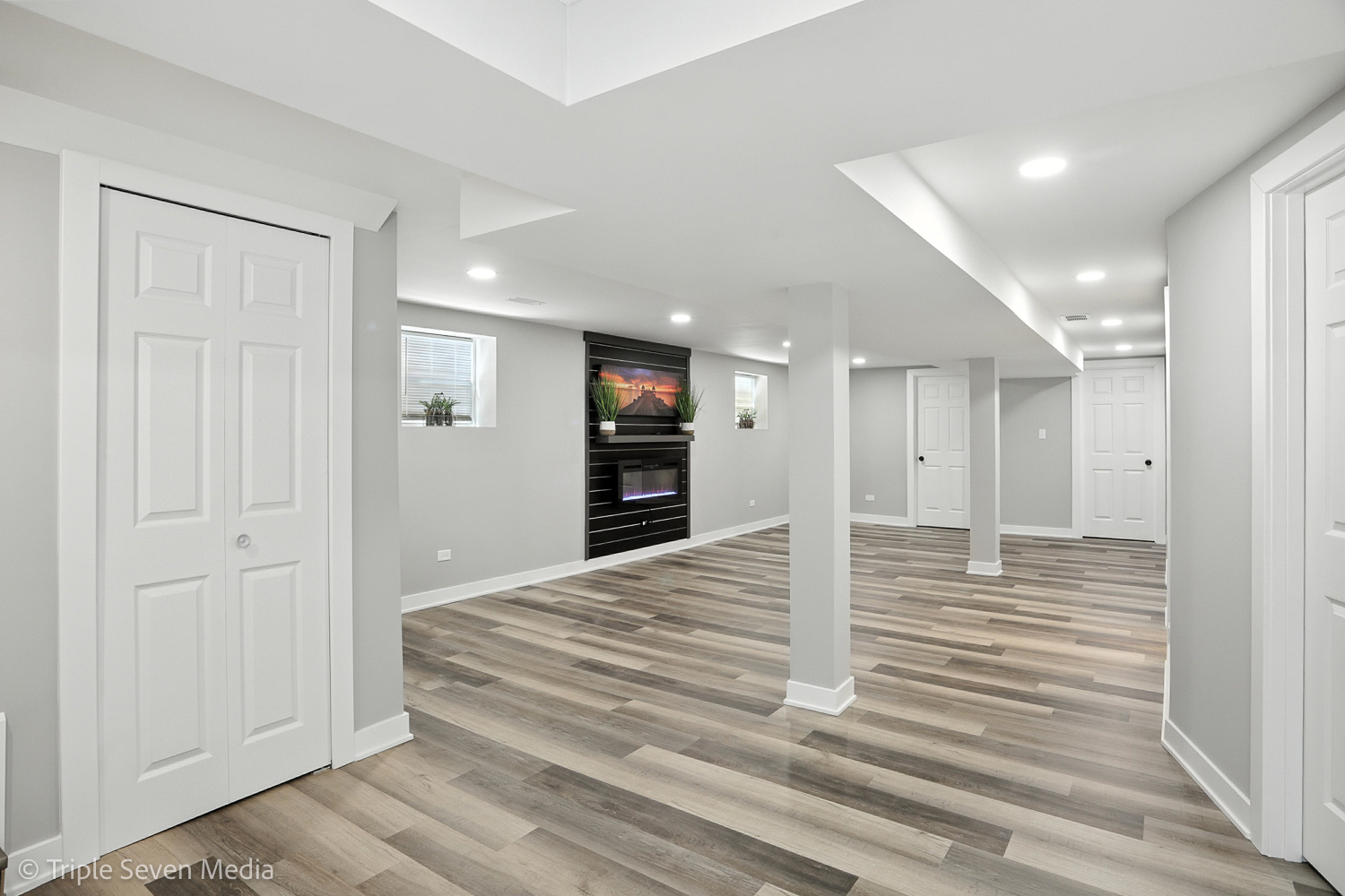 8117 S Richmond Street, Chicago, IL 60652