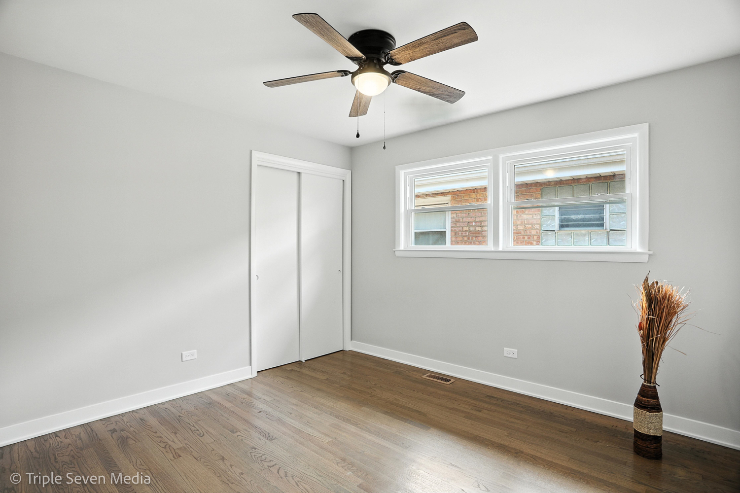 8117 S Richmond Street, Chicago, IL 60652
