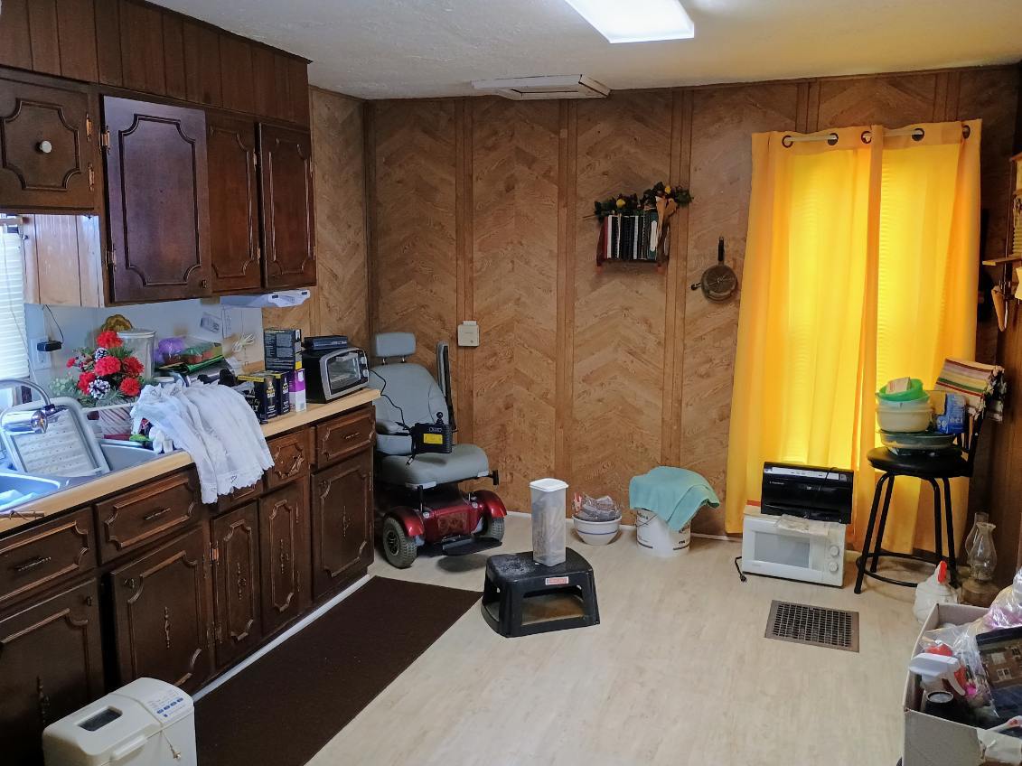 116 1st Street, Bradford, IL 61421